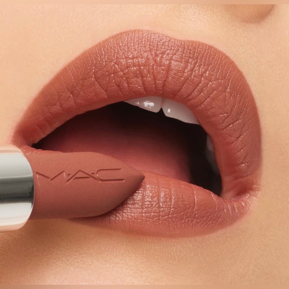 New "Whirl" MACximal silky matte lipstick - Picture 6 of 10